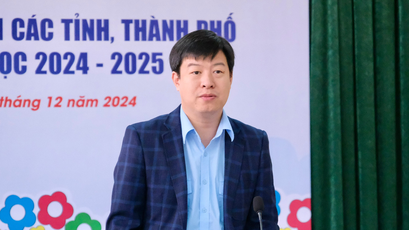 Anh Lê Hải Long - Trưởng ban Công tác Thiếu nhi, Phó Chủ tịch thường trực Hội đồng Đội T.Ư báo cáo tại hội nghị. Anh Lê Hải Long - Trưởng ban Công tác Thiếu nhi, Phó Chủ tịch thường trực Hội đồng Đội T.Ư báo cáo tại hội nghị.