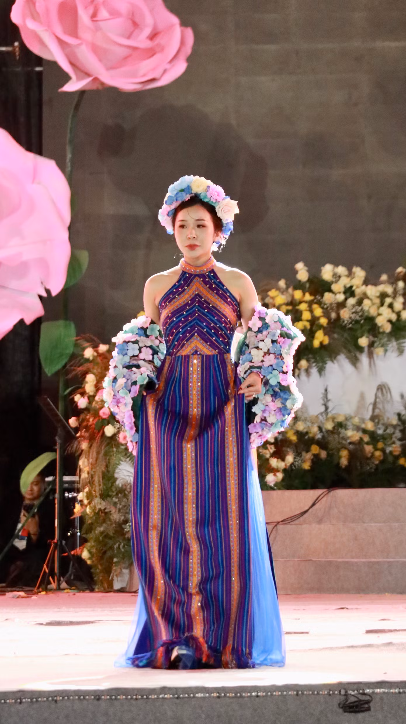 Những người đẹp Đà Lạt trình diễn áo dài lan tỏa nét đẹp của người phụ nữ Việt Nam.