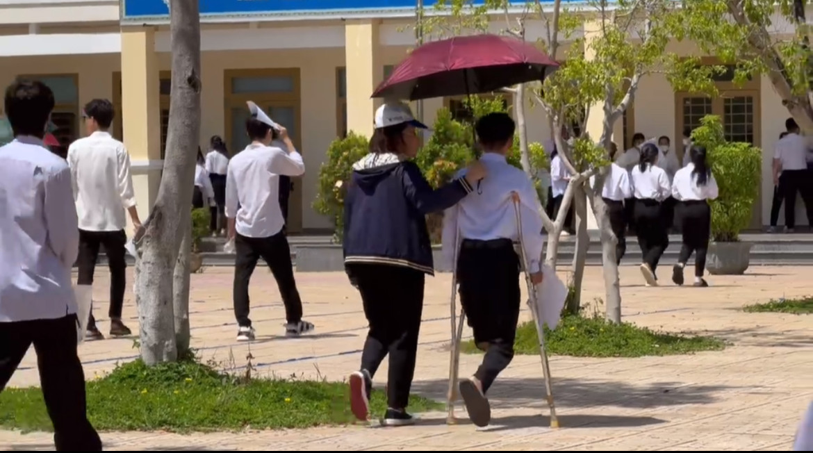 Duy đam mê Lịch sử từ năm lớp 10 Duy đam mê Lịch sử từ năm lớp 10