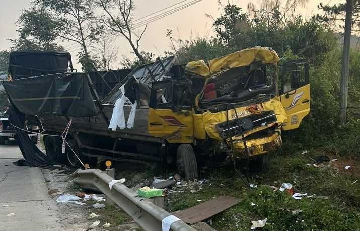 Hiện trường vụ tai nạn khiến 2 người tử vong