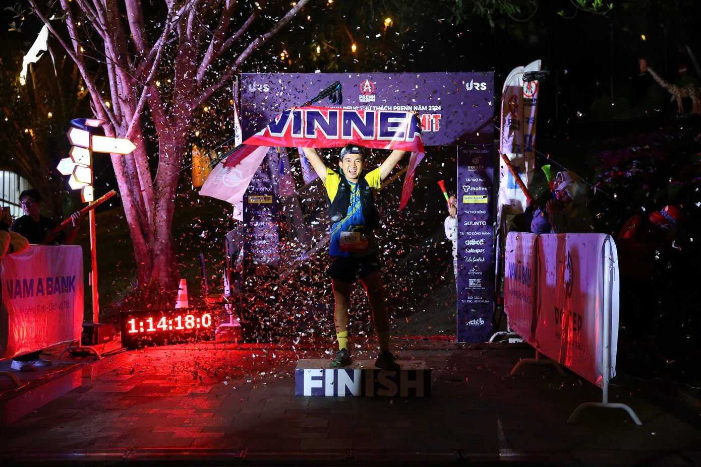 "Tôi đã duy trì phong độ ngay từ lúc xuất phát, chạy đều pace từ đầu đến cuối để về được tốp 1. Rất may mắn có các anh em Daklak Runners ở nhà, trong đó có cả bà xã liên tục gọi điện dõi theo từng chuyển động của Tuyên trên hệ thống định vị của ban tổ chức suốt hai ngày hai đêm. Cự ly này có tổng 45 vận động viên (VĐV) nhưng về đích thành công chỉ được 1 nửa. Trong số 45 VĐV này có 3 Nguyễn Văn Chung, Lê Trọng Nghĩa và Hoàng Hữu Thăng đều là những VĐV chạy cự ly dài đỉnh nhất Việt Nam", Trần Minh Tuyên chia sẻ.