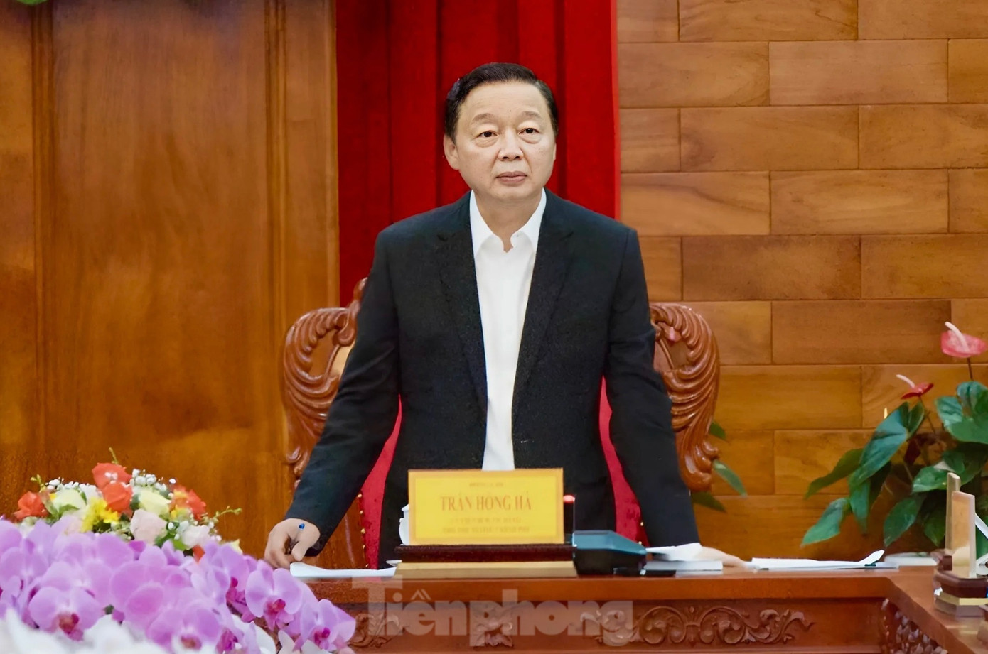 Phó Thủ tướng Trần Hồng Hà phát biểu tại buổi họp.