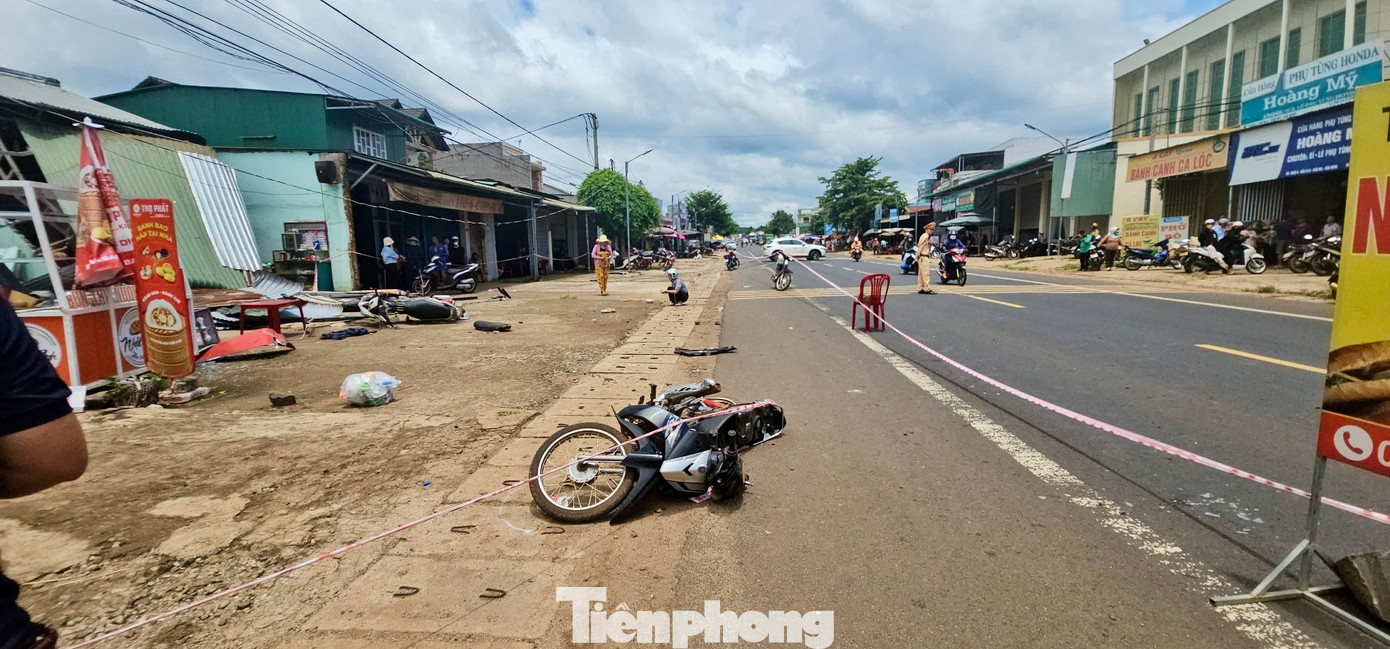 Hiện trường vụ tai nạn khiến 3 người tử vong Hiện trường vụ tai nạn khiến 3 người tử vong
