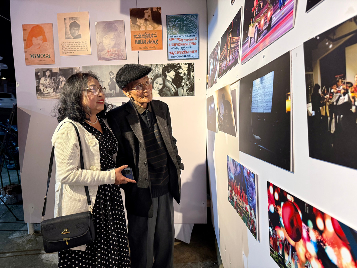 Bà Đoàn Bích Ngọ - nguyên cán bộ Sở VH-TT&DL, lĩnh vực bảo tồn di sản tỉnh Lâm Đồng - cho hay triển lãm lần này ấn tượng, hấp dẫn và kịp thời trong dịp festival hoa. Có thể thấy các bức ảnh giới thiệu đầy đủ, lột tả được chất của những di sản như kiến trúc, âm nhạc... trên địa bàn Đà Lạt qua lăng kính của các nhiếp ảnh gia.