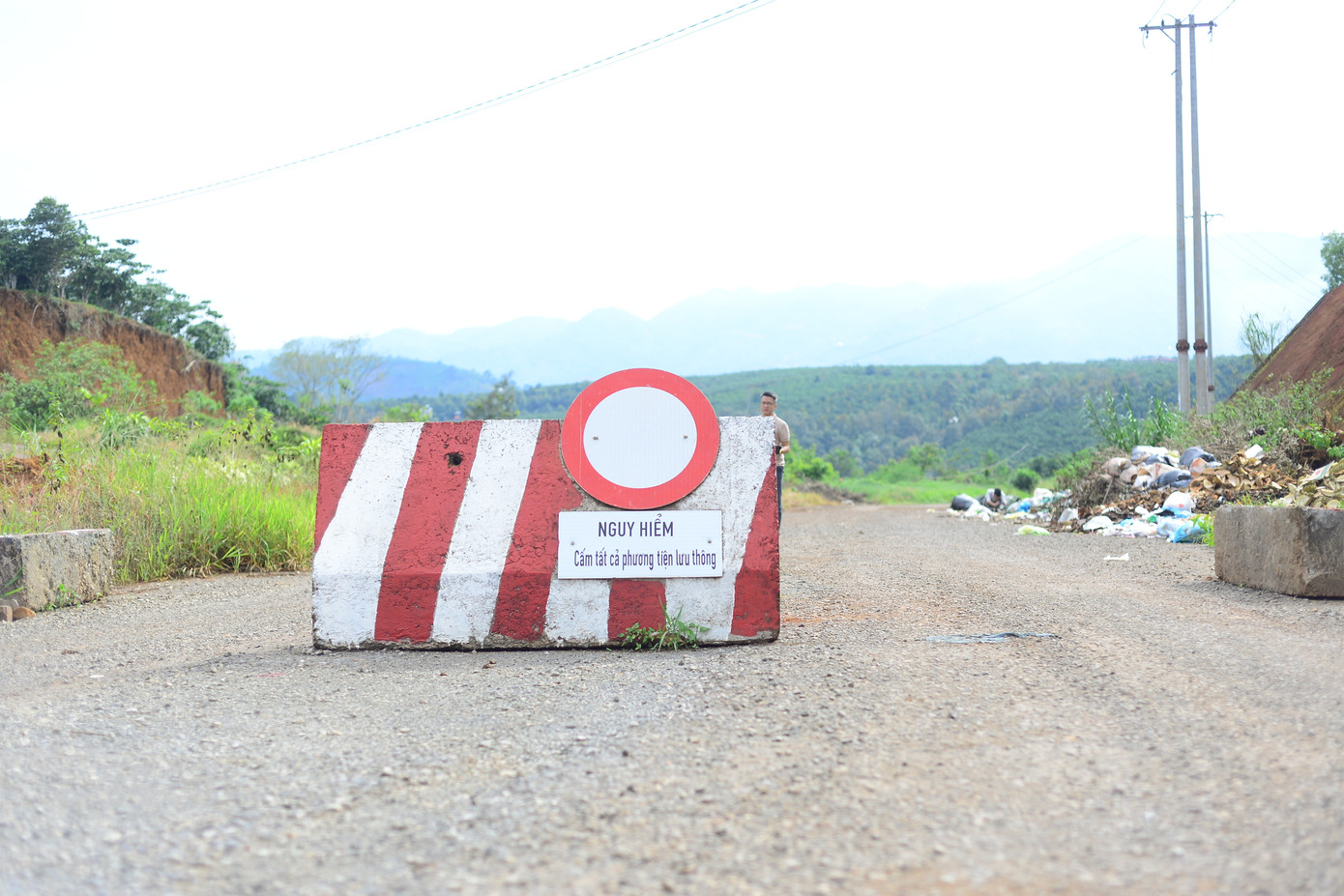 Tuy nhiên, khi dự án thi công được 70% khối lượng, xong cơ bản 15/15km thì hết vốn.