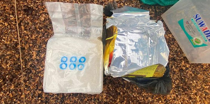 Công an phát hiện ma túy được giấu cùng vỏ cà phê Công an phát hiện ma túy được giấu cùng vỏ cà phê