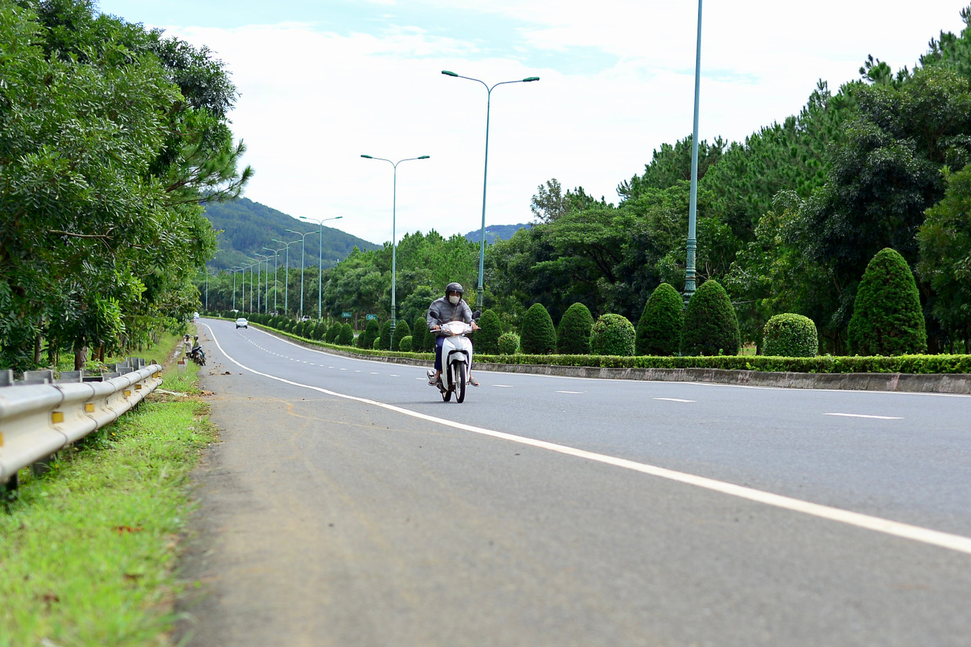 Trước đó, báo Tiền Phong đã có phản ánh về tình trạng này, tuy nhiên gần 9 tháng nay vẫn đang tiếp diễn và số lượng càng tăng lên.