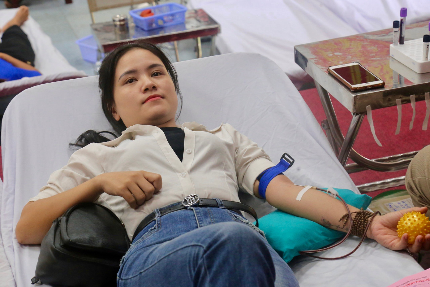 Kết thúc, chương trình đã tiếp nhận 165 đơn vị máu toàn phần. Những giọt máu tình nguyện này đáp ứng cơ bản nhu cầu cấp cứu, điều trị và ngân hàng máu tại các cơ sở y tế trên địa bàn tỉnh