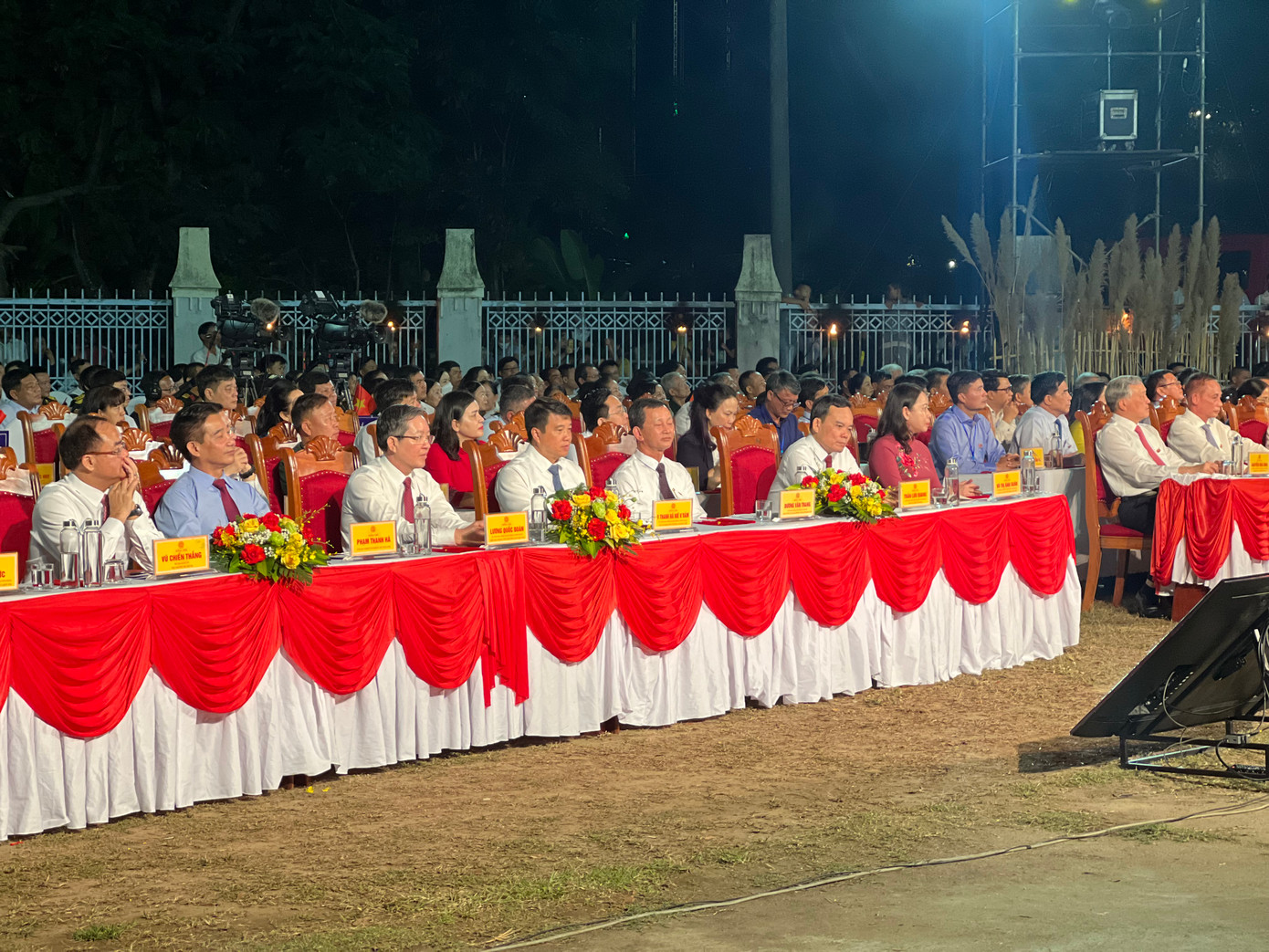 Đại biểu tham dự tại điểm cầu Kon Tum. Đại biểu tham dự tại điểm cầu Kon Tum.