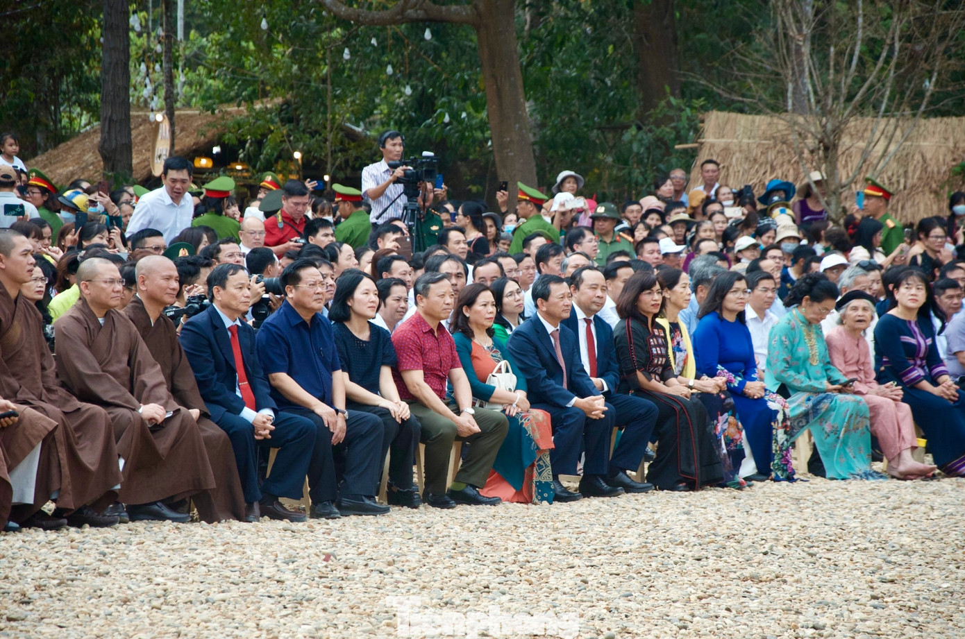 Lễ hội Đăk Hà ngày mùa là hoạt động nằm trong chuỗi sự kiện chào mừng kỷ niệm 49 năm ngày giải phóng tỉnh Kon Tum (16/3/1975-16/3/2024) và kỷ niệm 30 năm ngày thành lập huyện Đăk Hà (24/3/1994-24/3/2024).