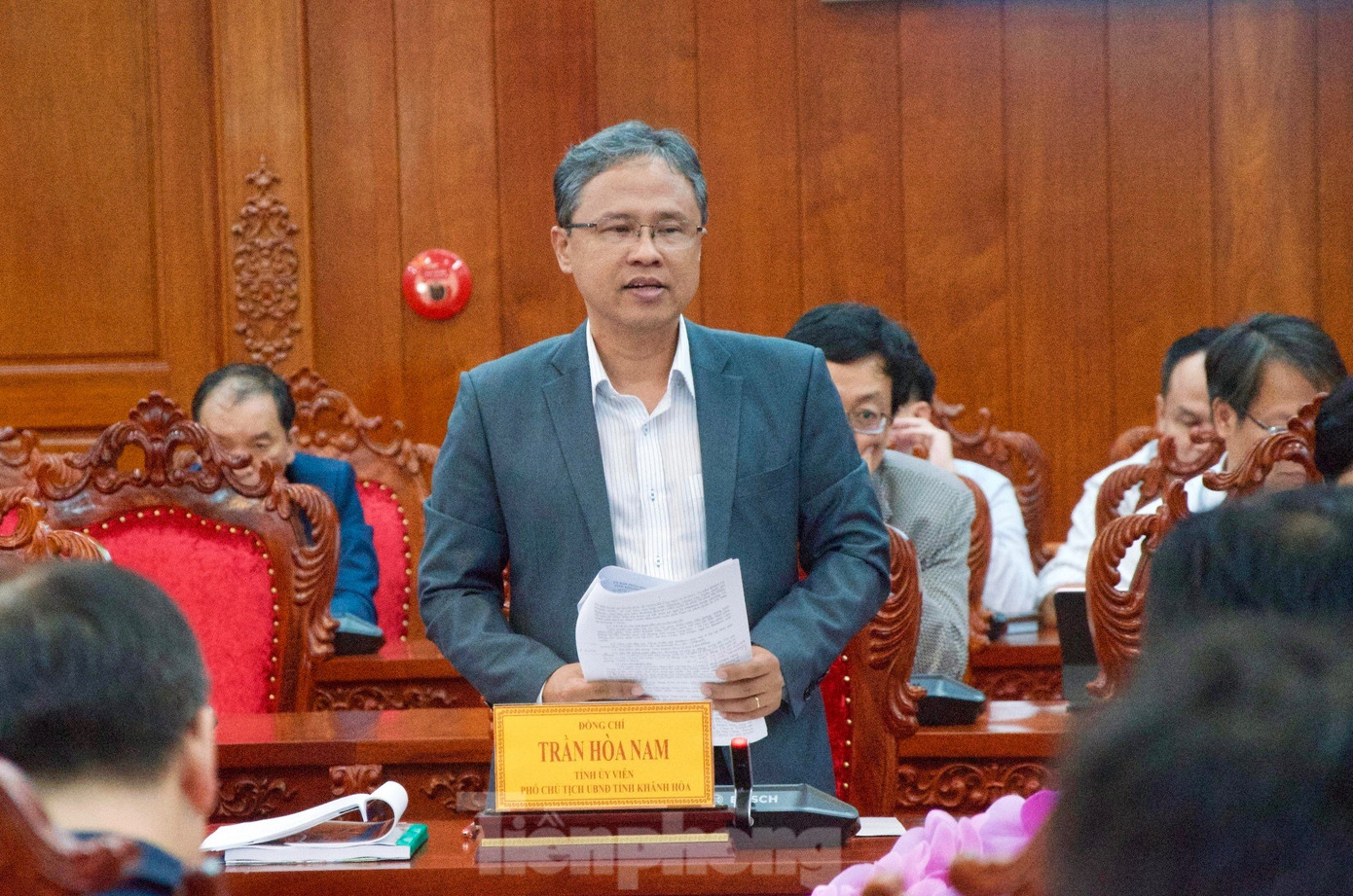 Ông Trần Hoà Nam - Phó Chủ tịch UBND tỉnh Khánh Hòa - báo cáo nhanh tại buổi làm việc.