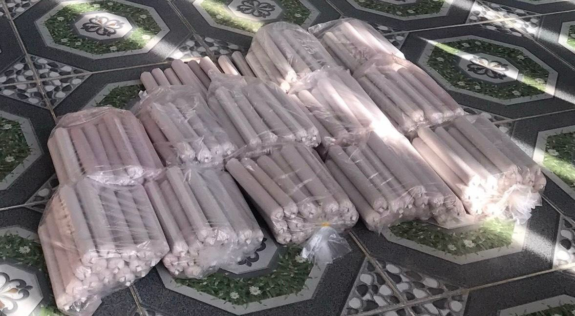 Tang vật được phát hiện tại nhà ông Viễn. Ảnh: CA Tang vật được phát hiện tại nhà ông Viễn. Ảnh: CA