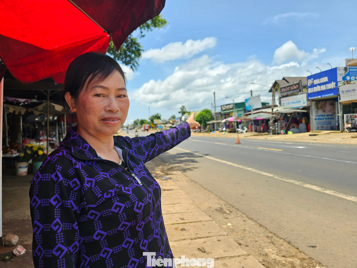 Bà Trịnh Thị Lan chưa hết bàng hoàng khi chứng kiến sự việc Bà Trịnh Thị Lan chưa hết bàng hoàng khi chứng kiến sự việc