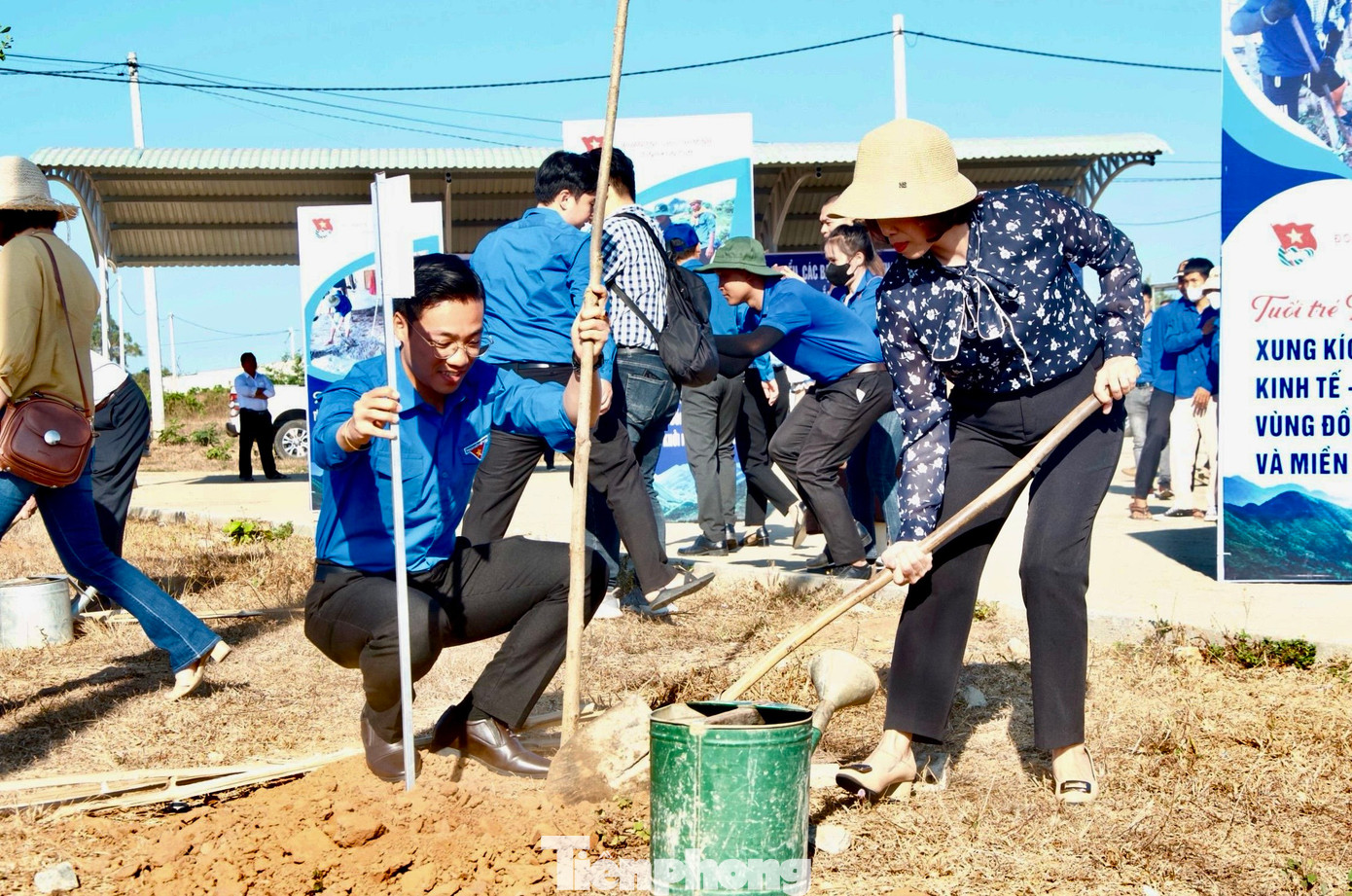 Qua các hoạt động trong Tháng Thanh niên, Tỉnh Đoàn Kon Tum mong muốn tăng cường đoàn kết, tập hợp thanh niên; củng cố, nâng cao chất lượng tổ chức Đoàn, Hội. Đồng thời khẳng định vị trí, vai trò của tổ chức Đoàn, Hội trong thanh niên và xã hội.