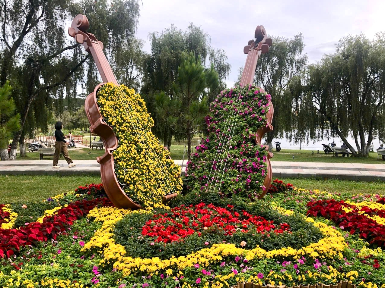 Nhiều tiểu cảnh quanh hồ Xuân Hương hứa hẹn sẽ là điểm check-in lý tưởng cho người dân và du khách.