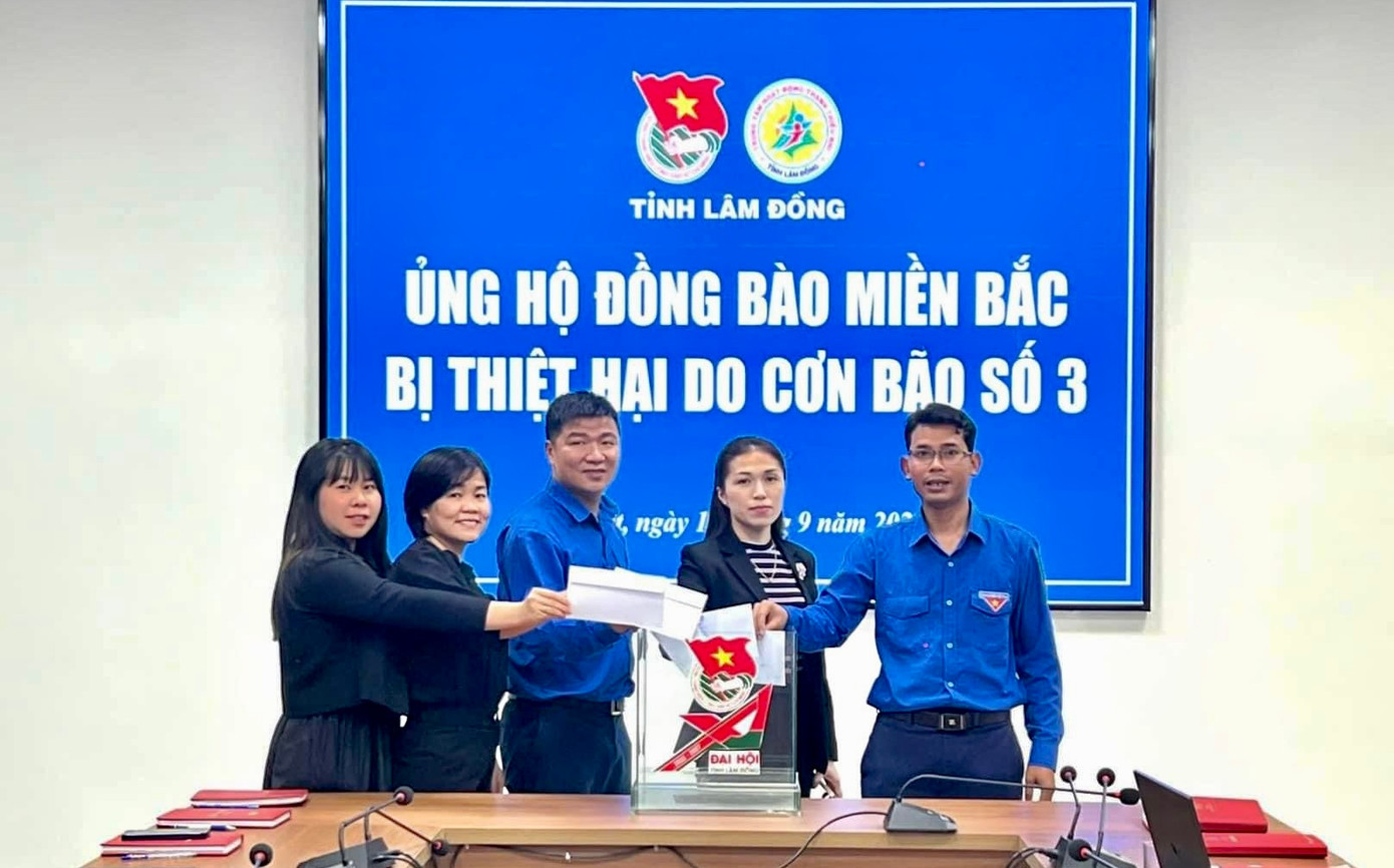 Tỉnh Đoàn Lâm Đồng tổ chức quyên góp ủng hộ các tỉnh, thành phố phía Bắc. Tỉnh Đoàn Lâm Đồng tổ chức quyên góp ủng hộ các tỉnh, thành phố phía Bắc.