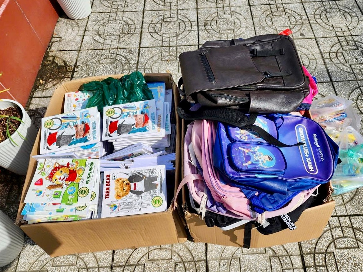 Sau hơn 10 ngày phát động, Tỉnh Đoàn - Hội đồng Đội tỉnh Lâm Đồng đã tiếp nhận gần 41.000 quyển vở, hơn 10.000 dụng cụ học tập, 1.252 cặp, ba lô cùng hơn 9.000 cây viết. Sau hơn 10 ngày phát động, Tỉnh Đoàn - Hội đồng Đội tỉnh Lâm Đồng đã tiếp nhận gần 41.000 quyển vở, hơn 10.000 dụng cụ học tập, 1.252 cặp, ba lô cùng hơn 9.000 cây viết.