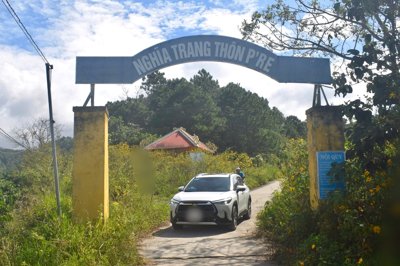 Nghĩa trang thôn P'ré chính thức hoạt động từ tháng 10/2009