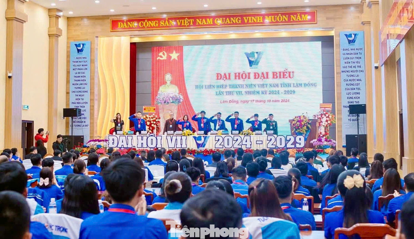 Toàn cảnh đại hội chiều 17/10