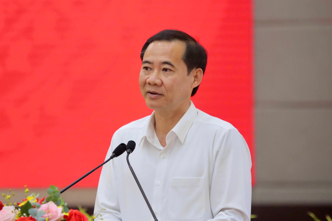 Quyền Bí thư Tỉnh ủy Lâm Đồng Nguyễn Thái Học phát biểu giao nhiệm vụ.