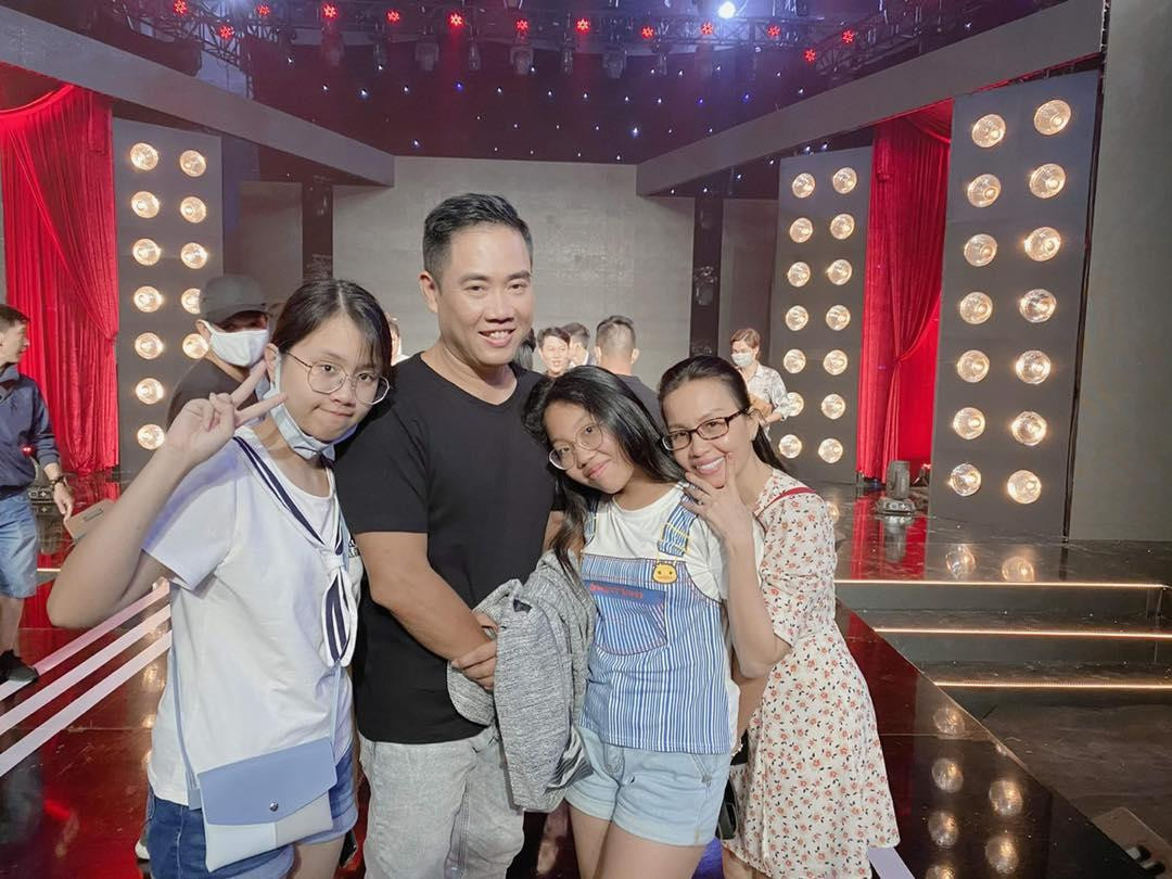 Hai con gái của Cẩm Ly.