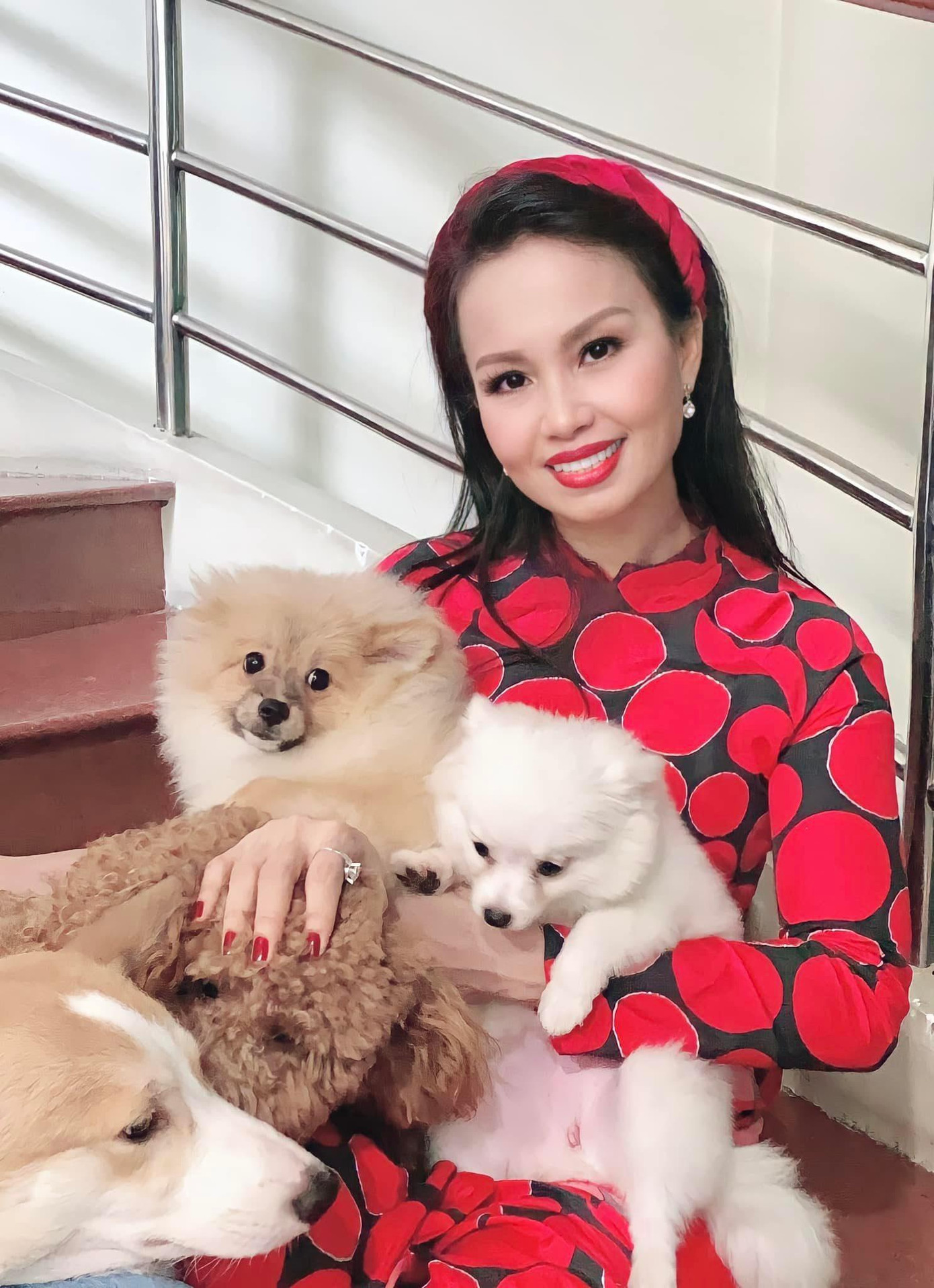 Nhan sắc ngoài 50 của Cẩm Ly.