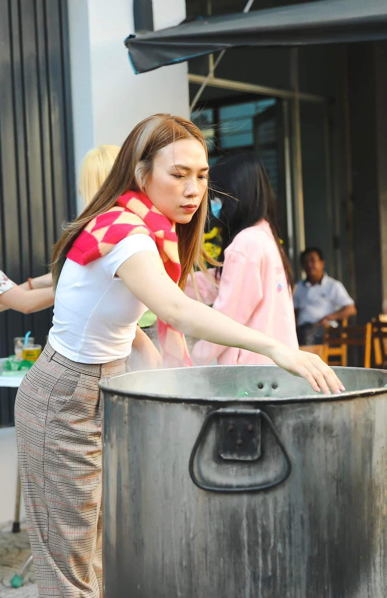 Ca sĩ Mỹ Tâm đón Tết ở quê nhà Đà Nẵng...