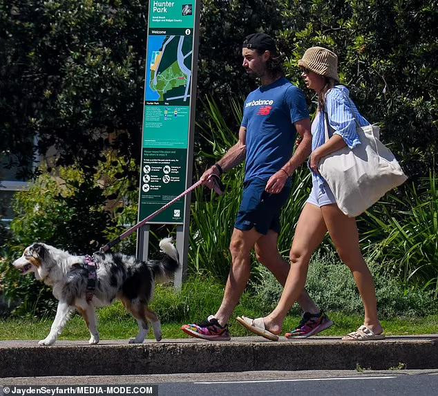 Sau đó, cô mới gặp bạn trai là ngôi sao quần vợt Jordan Thompson kém 5 tuổi. Cặp đôi vừa gặp lại nhau ở Sydney sau vài tháng xa cách. Cô công khai chuyện tình cảm với Jordan Thompson vào tháng 2/2021. Cô tiết lộ từng từ chối lời mời của bạn trai 3 lần trước buổi hẹn hò đầu tiên. Lần đầu gặp gỡ, cả 2 có buổi trò chuyện đến 6 giờ đồng hồ, sau đó cô quyết định để mối quan hệ này tiến sâu thêm.