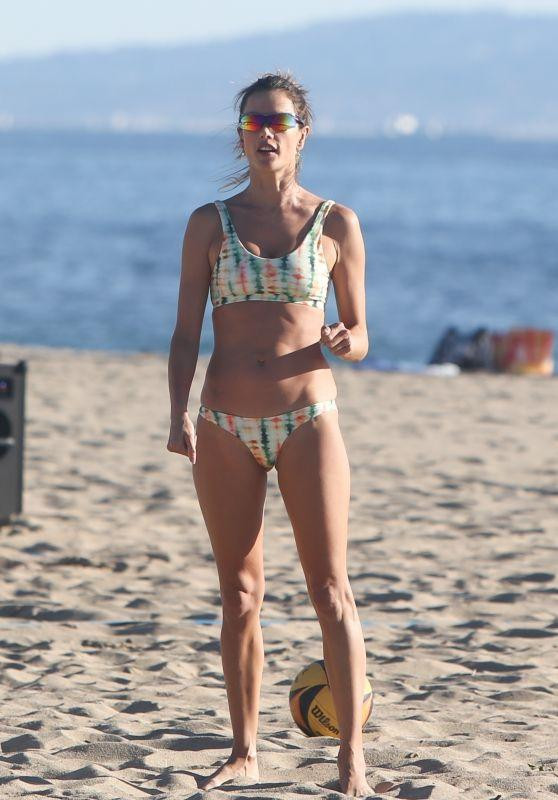 Cặp đôi vừa ở quê nhà Brazil của nàng mẫu đón năm mới trước khi quay trở về Mỹ để tiếp tục guồng quay công việc.