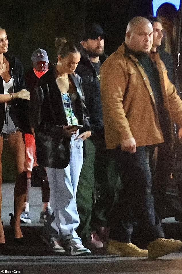 Cặp đôi được cho là đang bắt đầu cuộc tình mới sau khi họ bị bắt gặp cùng nhau rời Nobu Malibu vào tháng 11 vừa qua.