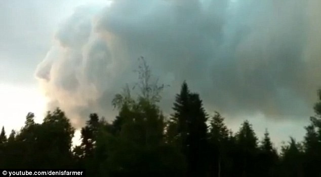 Trình tự hình thành đám mây có hình đầu người