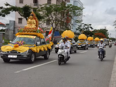 Những cơ sở tổ chức tang lễ có thể huy động rất nhiều xế hộp từ loại bình dân cho đến sang trọng tùy thuộc vào yêu cầu của gia chủ