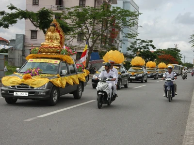 Những cơ sở tổ chức tang lễ có thể huy động rất nhiều xế hộp từ loại bình dân cho đến sang trọng tùy thuộc vào yêu cầu của gia chủ