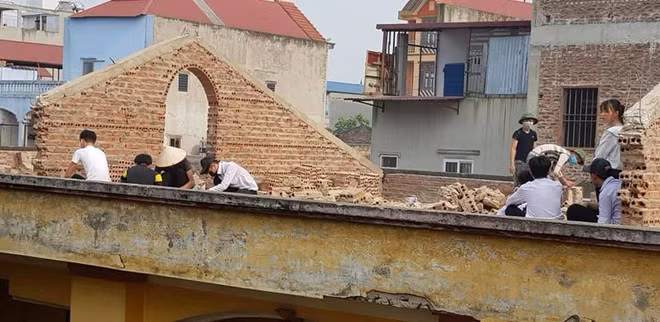 Những hình phạt học sinh kinh dị hơn cả đẽo gạch giữa trời nóng ảnh 14