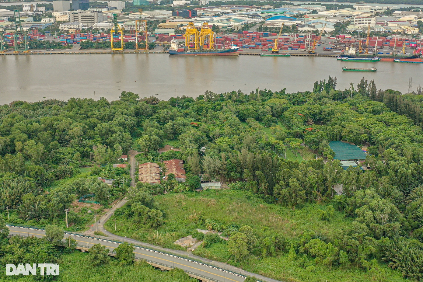 Hiện tại, nằm len lỏi giữa khu lâm viên sinh thái còn một số trụ sở đang hoạt động như UBND phường An Lợi Đông, trụ sở thủy đội, vườn lâm viên, khu tái định cư tạm của người dân Thủ Thiêm...