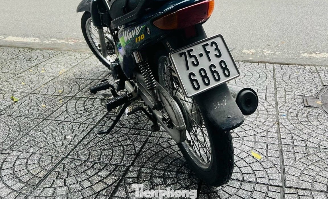 Cận cảnh biển số xe.