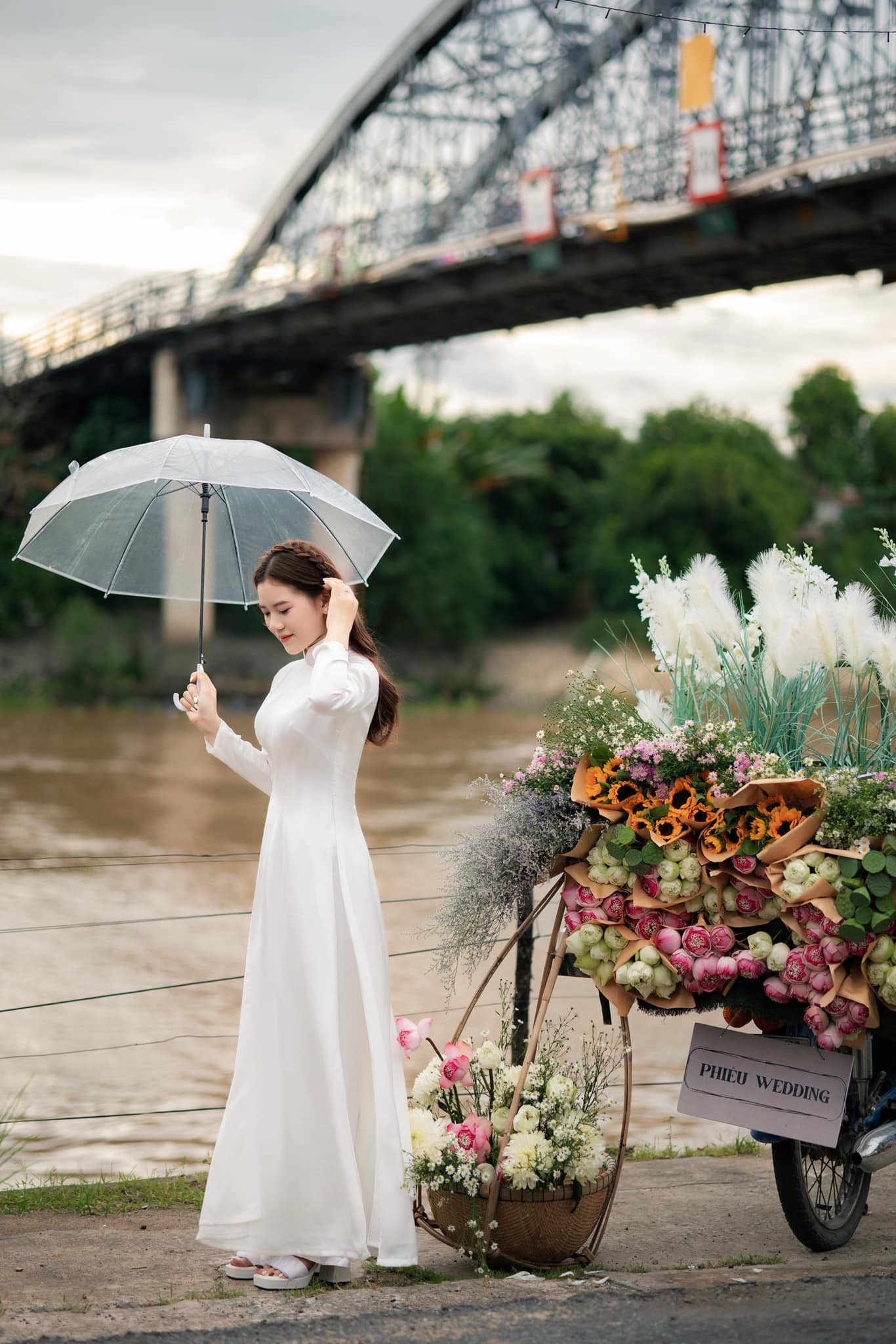 Xe hoa mùa thu tại Chợ Lách (Ảnh: Quá Phiêu).