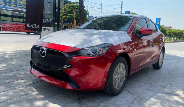 Mazda 2 xuất hiện tại một đại lý trong nước. Mazda 2 xuất hiện tại một đại lý trong nước.