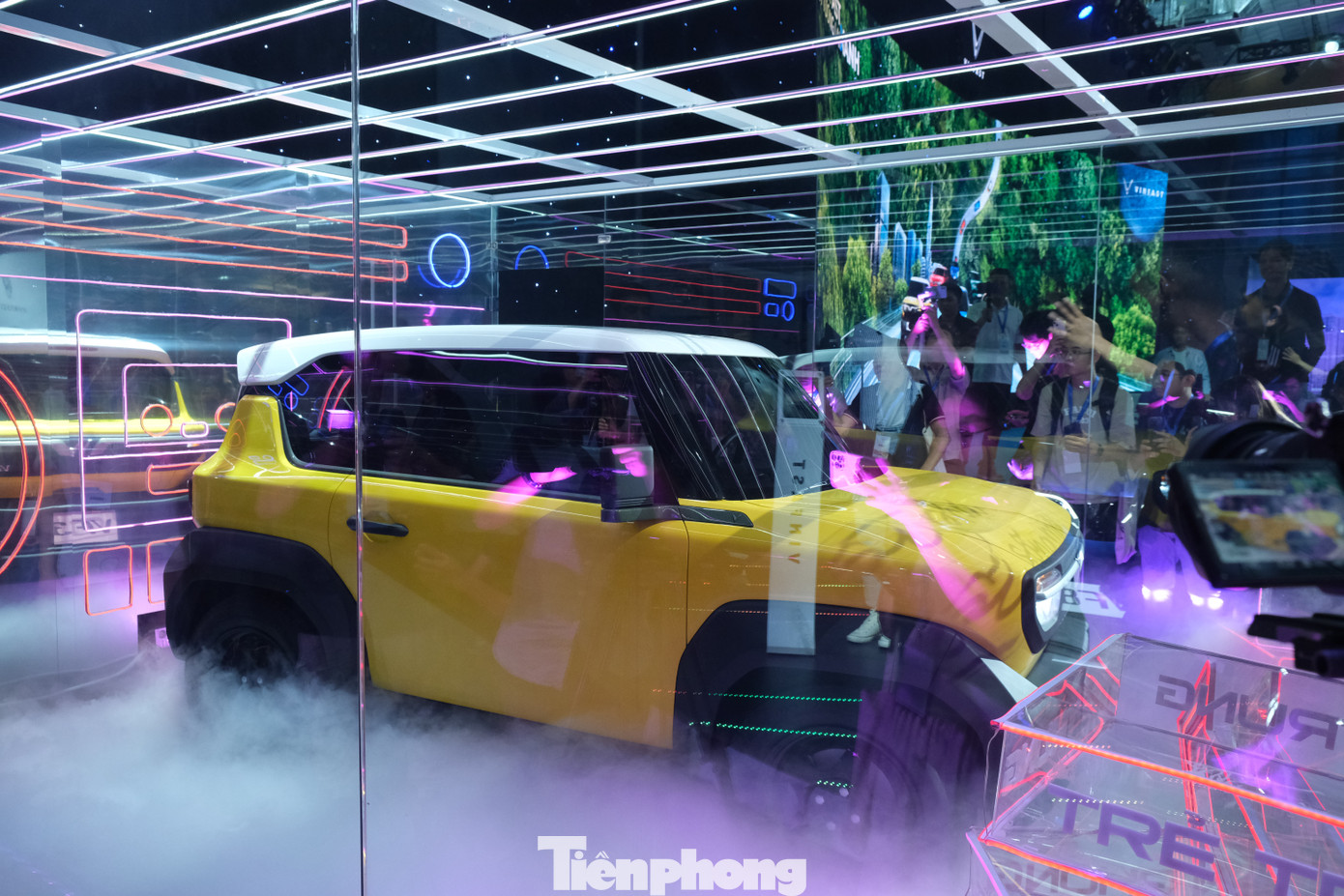 Về nội thất, VF 3 trang bị các tính năng thông minh cơ bản được tích hợp đầy đủ, đảm bảo trải nghiệm thoải mái và tiện nghi cho người dùng.