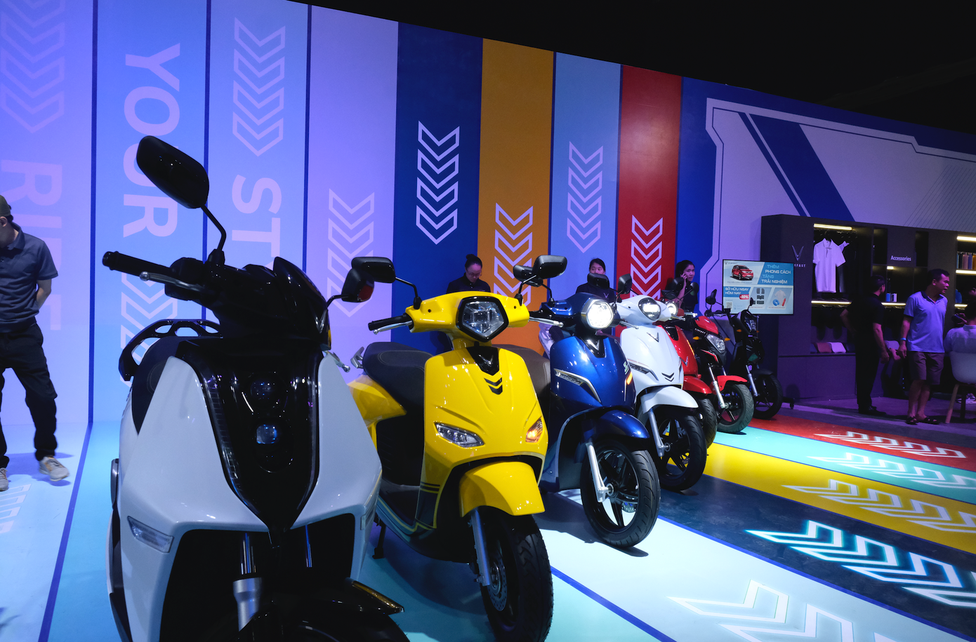 Số lượng sản phẩm xe máy điện đến từ thương hiệu uy tín tại Việt Nam ngày càng tăng. Số lượng sản phẩm xe máy điện đến từ thương hiệu uy tín tại Việt Nam ngày càng tăng.