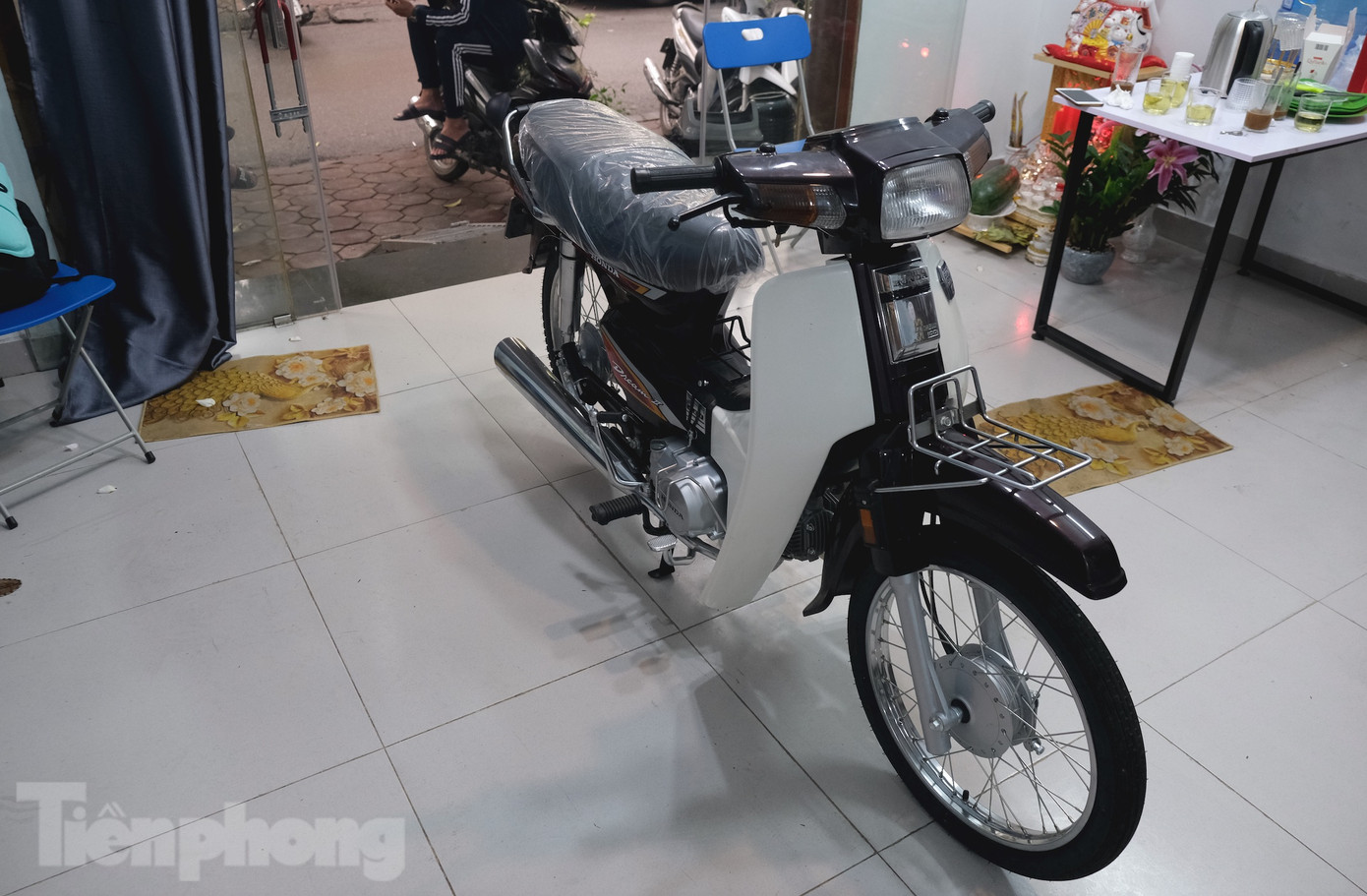 Một chiếc xe khác có giá hơn 100 triệu đồng là Honda Dream đăng ký mua năm 2002.