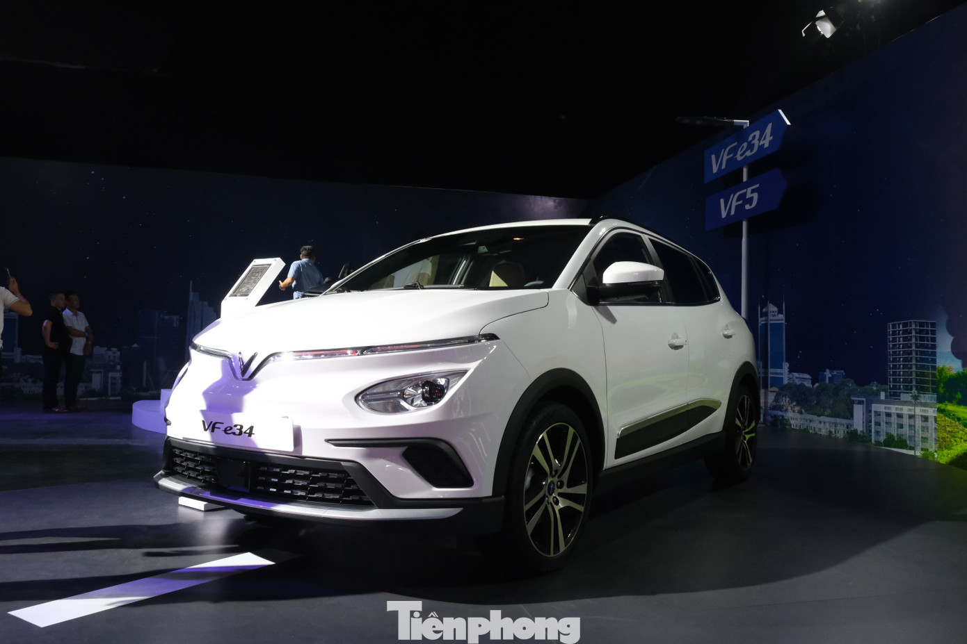 VinFast VF e34 trưng bày tại triển lãm xe điện VinFast ở Hà Nội. VinFast VF e34 trưng bày tại triển lãm xe điện VinFast ở Hà Nội.