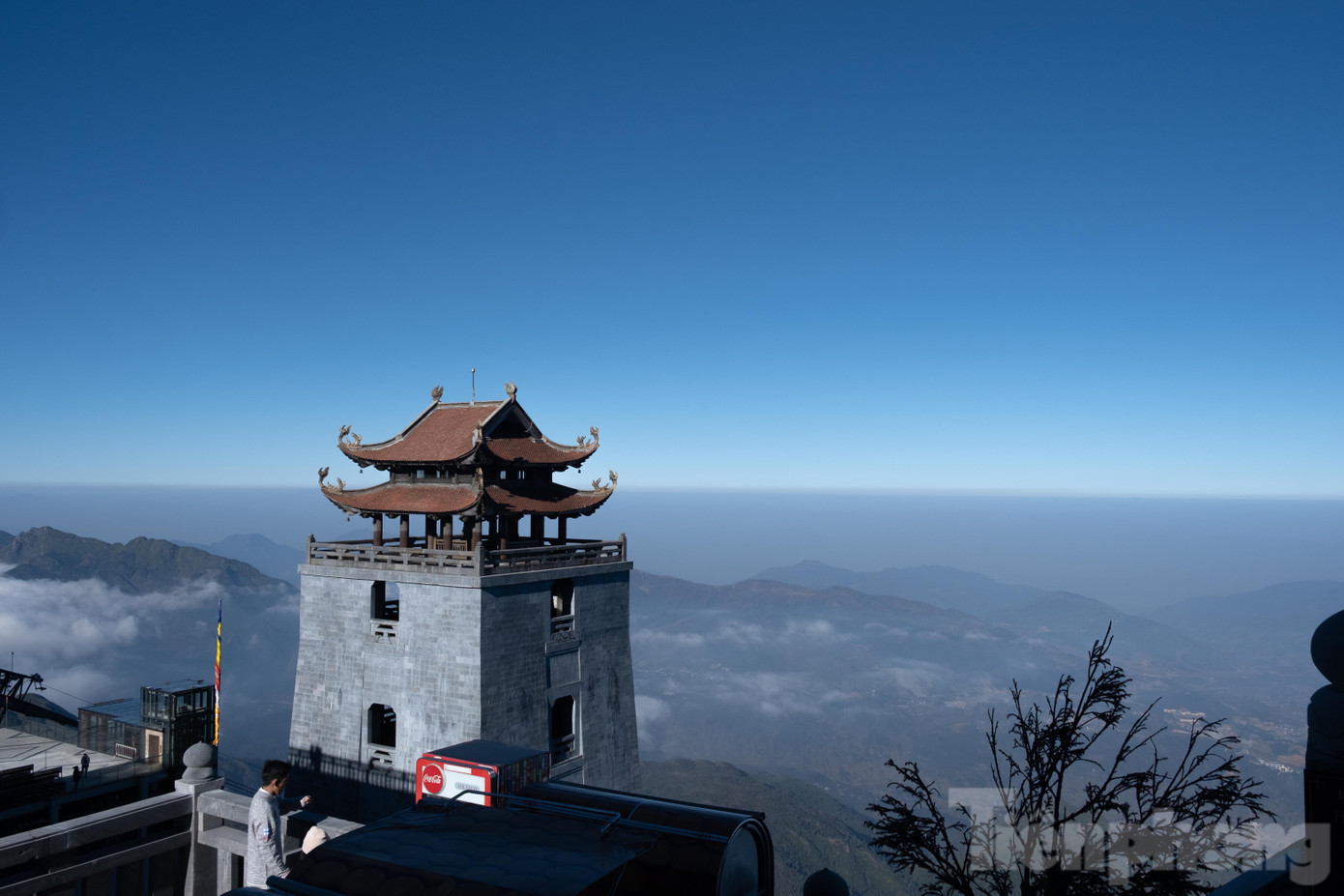 Những công trình mới xây dựng tại đỉnh Fansipan mang đậm nét đặc trưng của kiến trúc Việt Nam.