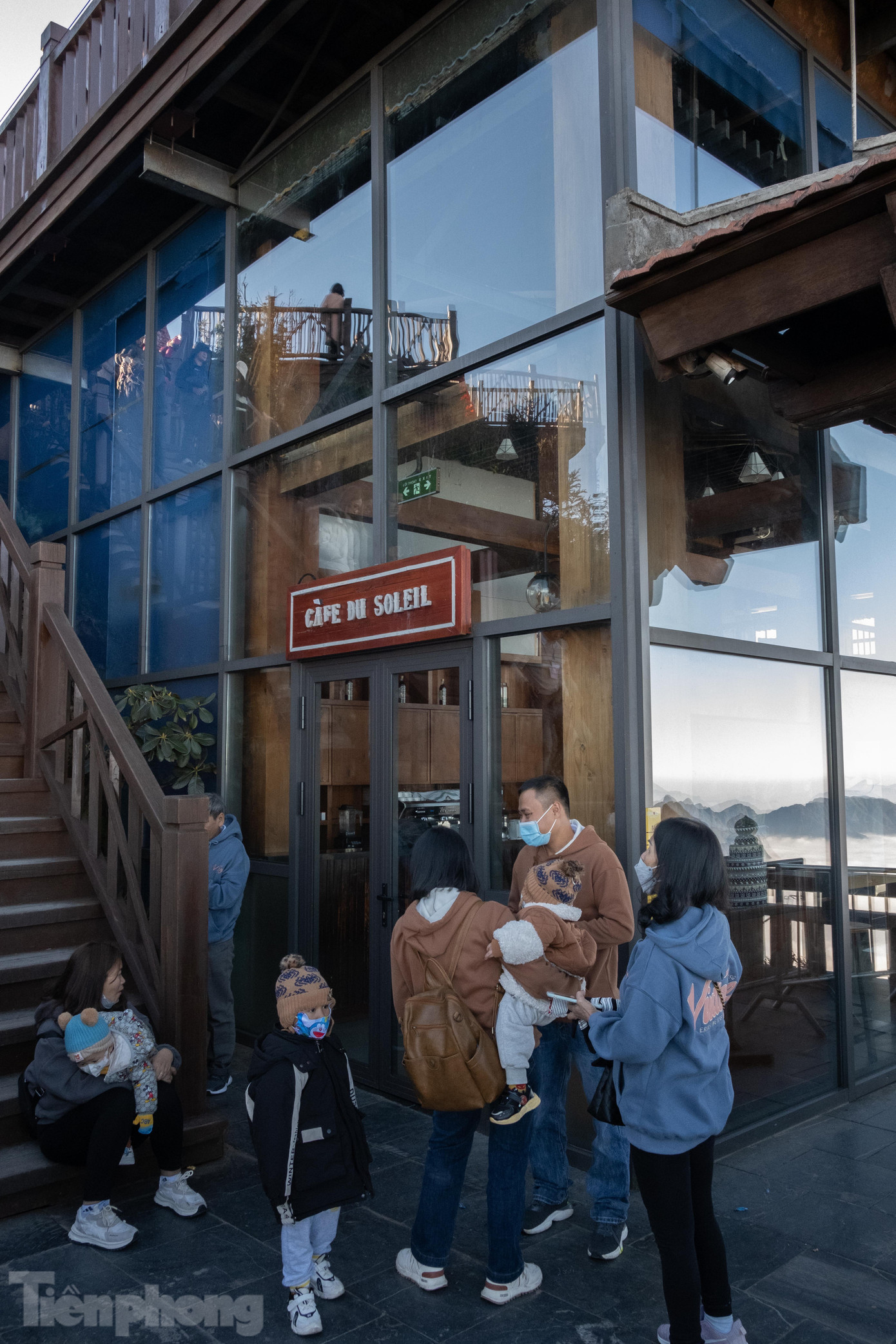 Quán cà phê lịch sự, đẹp mắt được xây dựng tại Fansipan.