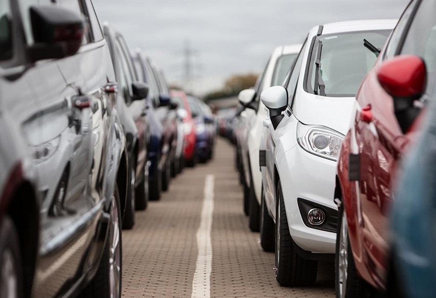 Nhiều mẫu xe nhập khẩu nguyên chiếc có giá cả phải chăng. Nhiều mẫu xe nhập khẩu nguyên chiếc có giá cả phải chăng.