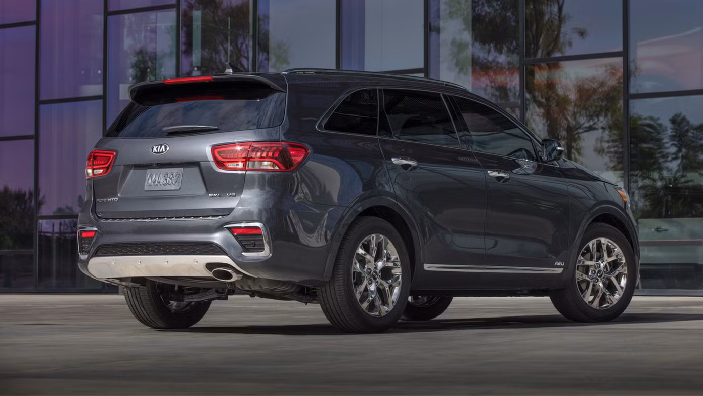 Hơn 80.000 chiếc Kia Sorento đời 2019 bị lỗi hiển thị camera chiếu hậu. Hơn 80.000 chiếc Kia Sorento đời 2019 bị lỗi hiển thị camera chiếu hậu.