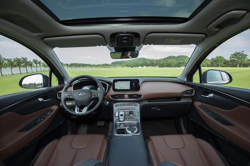 Nội thất Santa Fe hybrid tại một số quốc gia khác.