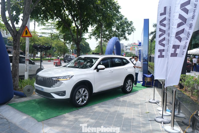 Haval H6 HEV mới trình làng tại Việt Nam. Haval H6 HEV mới trình làng tại Việt Nam.