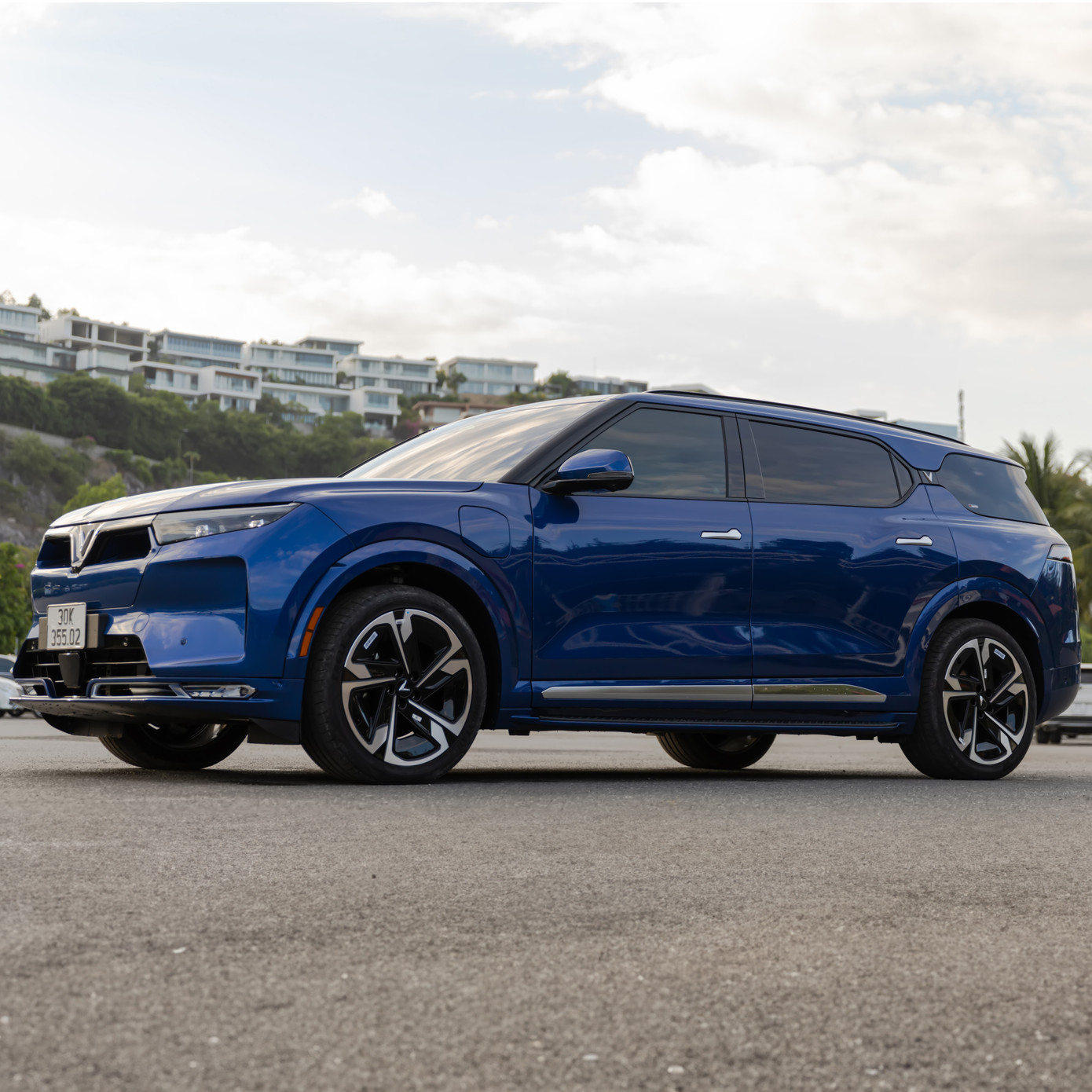 VF 9 Plus là mẫu xe điện bảy chỗ ngồi duy nhất tại thị trường Việt Nam. VF 9 Plus là mẫu xe điện bảy chỗ ngồi duy nhất tại thị trường Việt Nam.