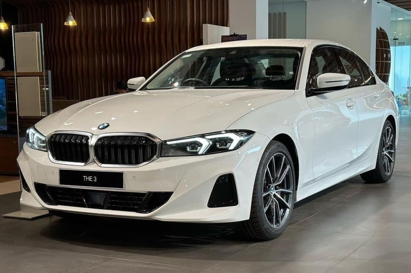 Từ đầu năm 2023, nhiều thương hiệu xe sang có xu hướng giảm giá mạnh tay. Từ đầu năm 2023, nhiều thương hiệu xe sang có xu hướng giảm giá mạnh tay.